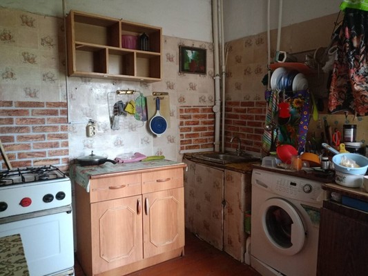 Продам комнату в 4-комн. квартире, Ленина ул, 15А, Отрадное г