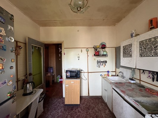 Продам комнату в 2-комн. квартире, Советская ул, 10к63, Отрадное г