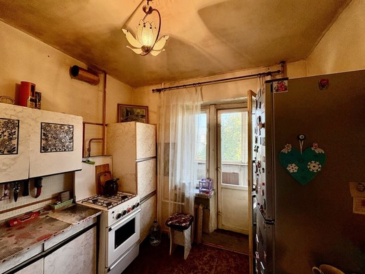 Продам комнату в 2-комн. квартире, Советская ул, 10к63, Отрадное г