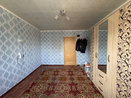 Продам комнату в 2-комн. квартире, Советская ул, 10к63, Отрадное г