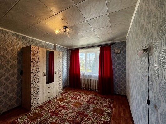 Продам комнату в 2-комн. квартире, Советская ул, 10к63, Отрадное г