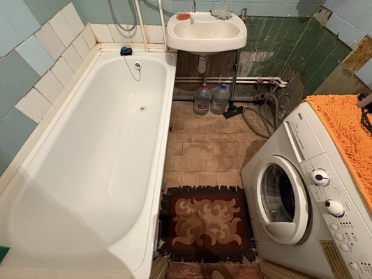Продам комнату в 2-комн. квартире, Советская ул, 10к63, Отрадное г