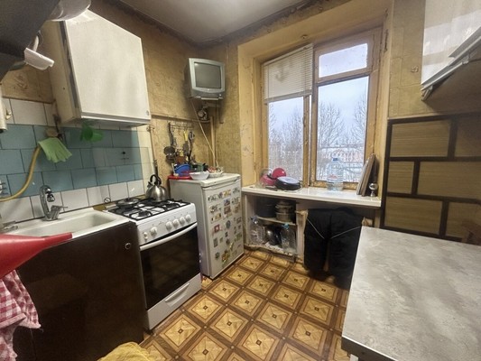 Продам двухкомнатную (2-комн.) квартиру, Вокзальная ул, 3, Отрадное г