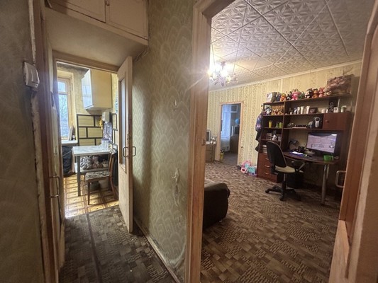 Продам двухкомнатную (2-комн.) квартиру, Вокзальная ул, 3, Отрадное г