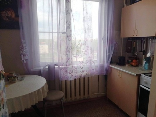 Продам однокомнатную (1-комн.) квартиру, Партизанской Славы б-р, 6, Кировск г