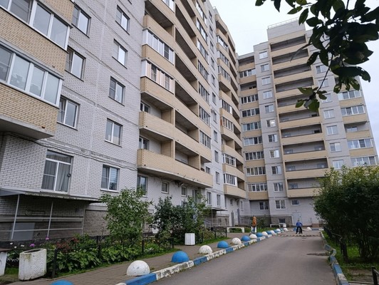 Продам однокомнатную (1-комн.) квартиру, Гагарина ул, 20, Отрадное г