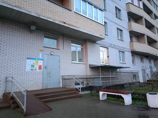 Продам однокомнатную (1-комн.) квартиру, Гагарина ул, 20, Отрадное г