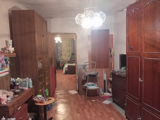 Продам трехкомнатную (3-комн.) квартиру, 3, Приладожский гп