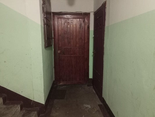 Продам трехкомнатную (3-комн.) квартиру, 3, Приладожский гп