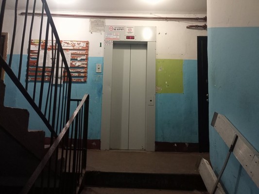 Продам трехкомнатную (3-комн.) квартиру, 3, Приладожский гп