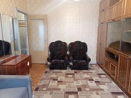 Продам двухкомнатную (2-комн.) квартиру, 9, Приладожский гп