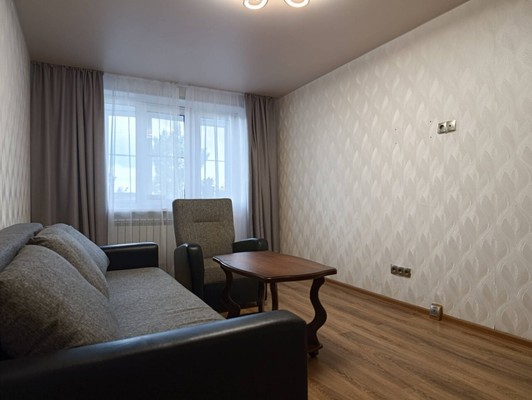 Продам двухкомнатную (2-комн.) квартиру, Гагарина ул, 16, Отрадное г