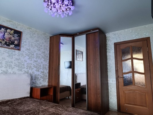 Продам двухкомнатную (2-комн.) квартиру, Гагарина ул, 16, Отрадное г