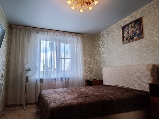 Продам двухкомнатную (2-комн.) квартиру, Гагарина ул, 16, Отрадное г
