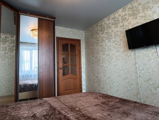 Продам двухкомнатную (2-комн.) квартиру, Гагарина ул, 16, Отрадное г