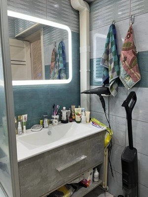 Продам трехкомнатную (3-комн.) квартиру, Ленина ул, 17, Отрадное г