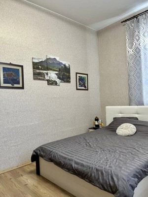 Продам трехкомнатную (3-комн.) квартиру, Ленина ул, 17, Отрадное г