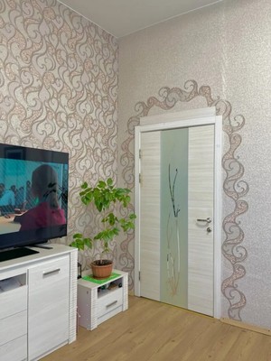 Продам трехкомнатную (3-комн.) квартиру, Ленина ул, 17, Отрадное г