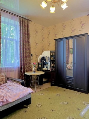 Продам трехкомнатную (3-комн.) квартиру, Ленина ул, 17, Отрадное г