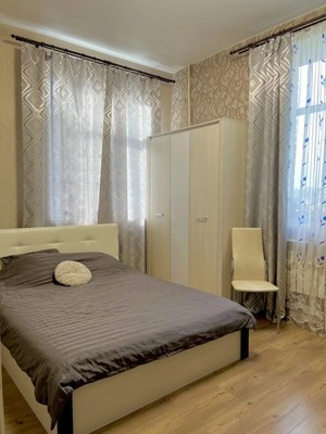 Продам трехкомнатную (3-комн.) квартиру, Ленина ул, 17, Отрадное г