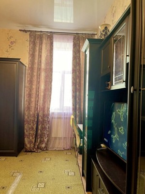 Продам трехкомнатную (3-комн.) квартиру, Ленина ул, 17, Отрадное г