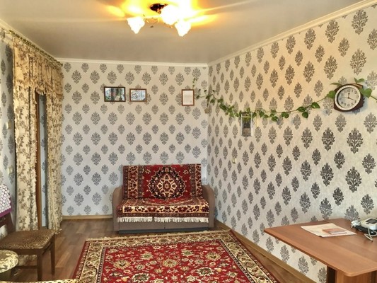 Продам трехкомнатную (3-комн.) квартиру, 4, Приладожский гп