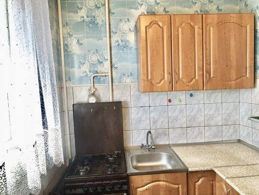 Продам трехкомнатную (3-комн.) квартиру, 4, Приладожский гп