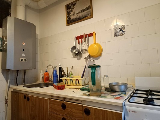 Продам трехкомнатную (3-комн.) квартиру, Заводская ул, 3, Отрадное г