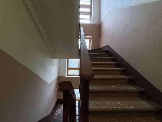Продам трехкомнатную (3-комн.) квартиру, Заводская ул, 3, Отрадное г