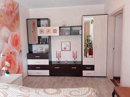 Продам двухкомнатную (2-комн.) квартиру, 21Б, Приладожский гп