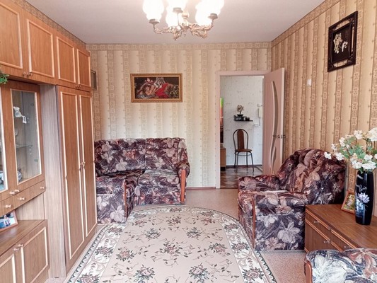 Продам двухкомнатную (2-комн.) квартиру, 21Б, Приладожский гп