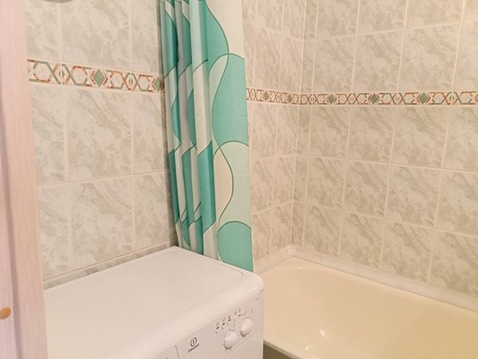 Продам двухкомнатную (2-комн.) квартиру, 21Б, Приладожский гп