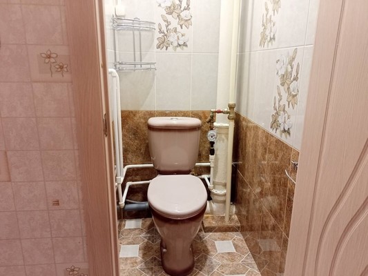 Продам двухкомнатную (2-комн.) квартиру, 21Б, Приладожский гп