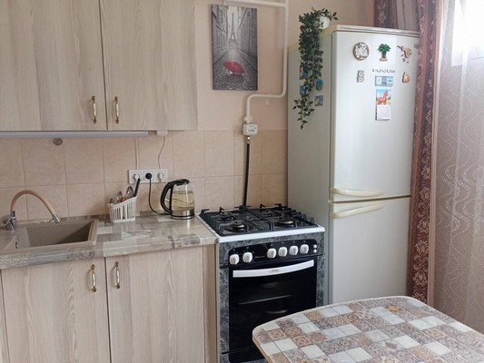 Продам двухкомнатную (2-комн.) квартиру, 21Б, Приладожский гп