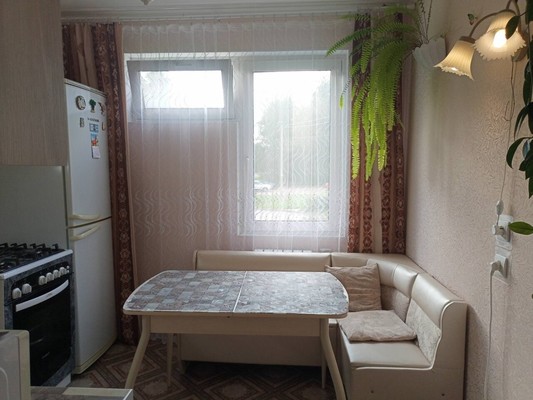 Продам двухкомнатную (2-комн.) квартиру, 21Б, Приладожский гп