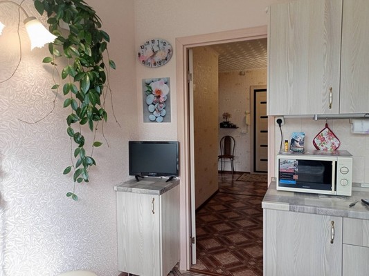 Продам двухкомнатную (2-комн.) квартиру, 21Б, Приладожский гп