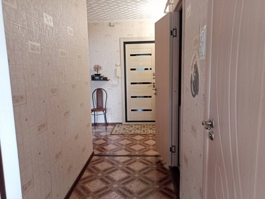 Продам двухкомнатную (2-комн.) квартиру, 21Б, Приладожский гп