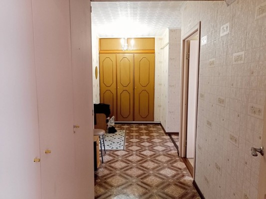 Продам двухкомнатную (2-комн.) квартиру, 21Б, Приладожский гп