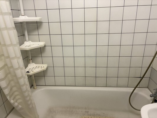 Продам трехкомнатную (3-комн.) квартиру, Молодежная ул, 7к1, Кировск г