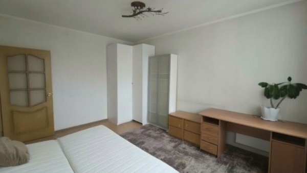 Продам двухкомнатную (2-комн.) квартиру, Академика Понтрягина ул, 21к1, Москва г