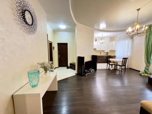 Продам трехкомнатную (3-комн.) квартиру, Ростовская ул, 19кВ, Симферополь г