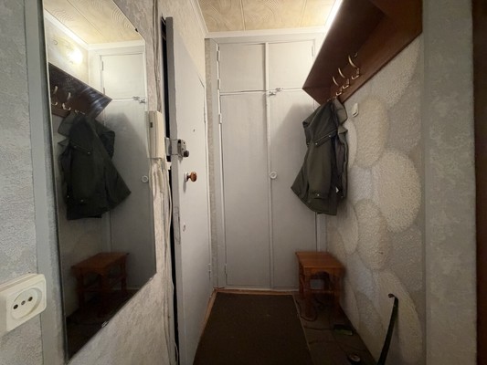 Продам однокомнатную (1-комн.) квартиру, Камозина ул, 35, Брянск г