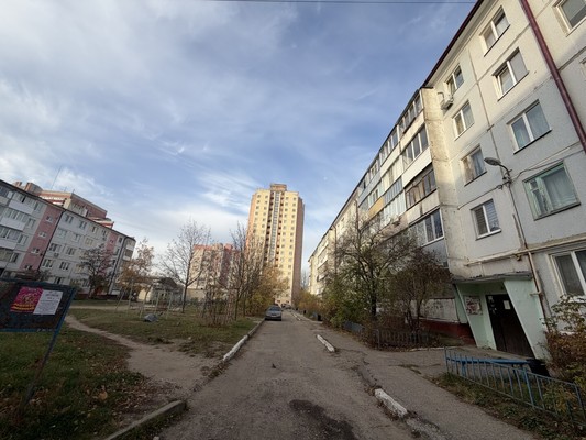 Продам однокомнатную (1-комн.) квартиру, Камозина ул, 35, Брянск г