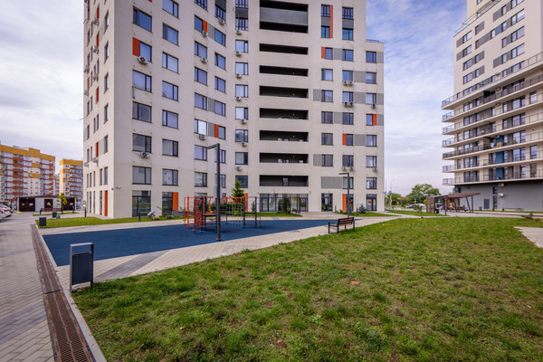 Продам трехкомнатную (3-комн.) квартиру, Александра Суворова пр-кт, 19, Симферополь г