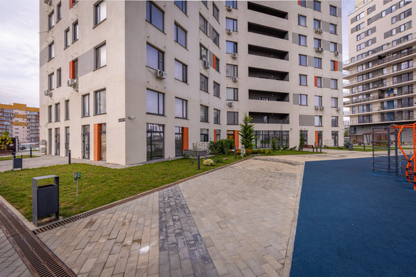 Продам трехкомнатную (3-комн.) квартиру, Александра Суворова пр-кт, 19, Симферополь г