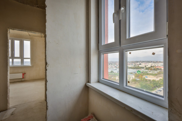 Продам трехкомнатную (3-комн.) квартиру, Александра Суворова пр-кт, 19, Симферополь г