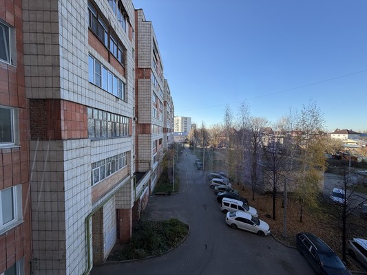 Продам трехкомнатную (3-комн.) квартиру, Дачная ул, 7, Казань г