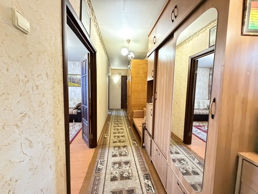 Продам трехкомнатную (3-комн.) квартиру, Дачная ул, 7, Казань г