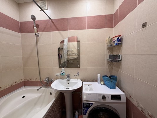 Продам двухкомнатную (2-комн.) квартиру, Красноармейская ул, 41, Брянск г