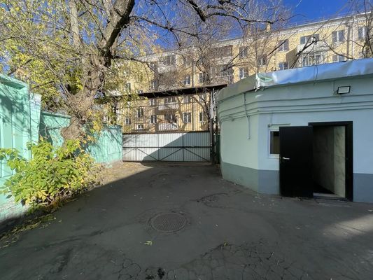 Продам коммерческое помещение 1 748 м2, Новоостаповская ул, 10, Москва г